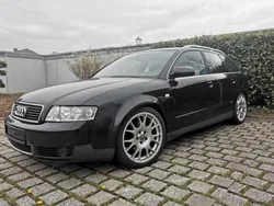 Schwarz Gebraucht 2003 Audi A4 S-Line Kombi | 2.100 € (Guter Preis)