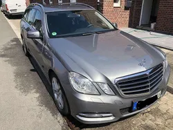 Grau Gebraucht 2011 Mercedes E200 Kombi | 11.200 € (Fairer Preis)