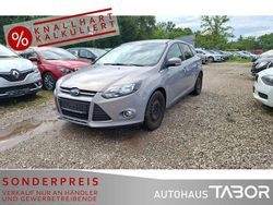 Micastonesilber metallic Gebraucht 2012 Ford Focus Champions Edition Limousine | 2.985 € (Superpreis)