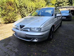 Silber Gebraucht 1999 Alfa Romeo 146 Limousine | 4.990 €