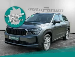 Graphite grau metallic Neu 2024 Skoda Kodiaq Selection SUV | 38.570 € (Guter Preis)