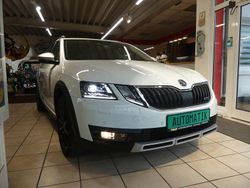 Weiß Gebraucht 2018 Skoda Octavia Scout Kombi | 22.990 €