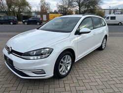 Weiß Gebraucht 2020 VW Golf VII Comfortline Kombi | 8.950 € (Fairer Preis)