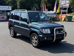 Grün Gebraucht 2002 Mitsubishi Pajero SUV | 2.490 €