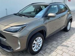 Braun Gebraucht 2022 Toyota Yaris Hybrid Limousine | 15.100 € (Superpreis)