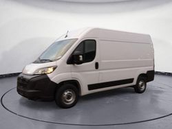 Weiß Gebraucht 2024 Peugeot Boxer Van | 28.888 € (Guter Preis)
