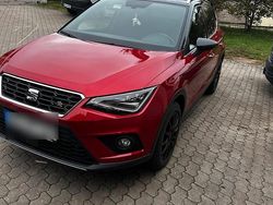 Rot Gebraucht 2018 Seat Arona SUV | 12.999 € (Guter Preis)