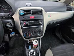 Gebraucht 2005 Fiat Punto Kleinwagen | 1.200 € (Fairer Preis)