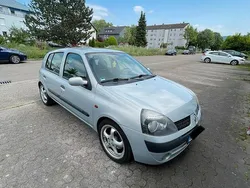 Silber Gebraucht 2002 Renault Clio II Kleinwagen | 1.599 € (Teuer)