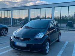 Schwarz Gebraucht 2008 Toyota Aygo Kleinwagen | 2.700 € (Fairer Preis)