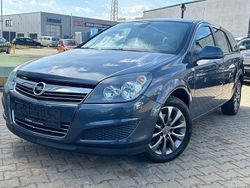 Grau Gebraucht 2010 Opel Astra Edition Kombi | 2.650 € (Guter Preis)