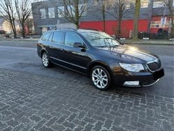 Schwarz Gebraucht 2010 Skoda Superb Kombi | 4.499 € (Fairer Preis)