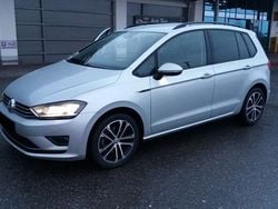 Silber Gebraucht 2015 VW Golf Sportsvan LOUNGE Van / Kleinbus | 12.000 € (Fairer Preis)