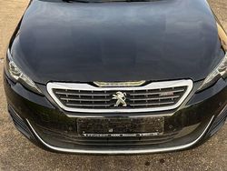 Schwarz Gebraucht 2016 Peugeot 308 GT Limousine | 15.900 €