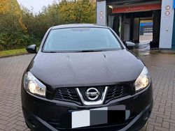 Schwarz Gebraucht 2011 Nissan Qashqai +2 SUV | 7.900 € (Teuer)