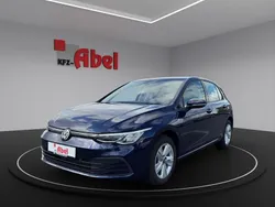 Blau Gebraucht 2021 VW Golf VIII Life Limousine | 19.680 € (Fairer Preis)