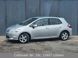 Silber Gebraucht 2012 Toyota Auris Basis Limousine | 8.980 € (Teuer)