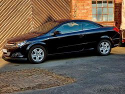 Schwarz Gebraucht 2008 Opel Astra Cabriolet Cabrio | 2.900 € (Fairer Preis)