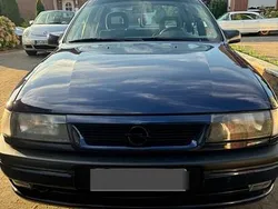 Andere farben Gebraucht 1995 Opel Vectra Sport Limousine | 5.999 €
