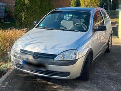 Grau Gebraucht 2002 Opel Corsa Limousine | 3.190 €
