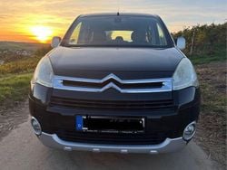 Schwarz Gebraucht 2011 Citroën Berlingo Van / Kleinbus | 4.800 € (Fairer Preis)
