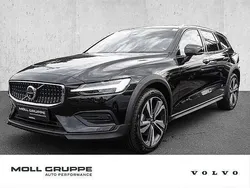 Schwarz Gebraucht 2023 Volvo V60 CC Plus Kombi | 37.980 € (Guter Preis)