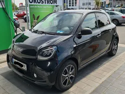 Schwarz Gebraucht 2021 Smart ForFour Electric Drive Passion Kleinwagen | 9.990 € (Guter Preis)