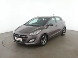 Braun Gebraucht 2015 Hyundai i30 Trend Limousine | 9.930 € (Fairer Preis)