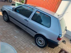 Silber Gebraucht 1995 VW Golf III Kleinwagen | 2.199 €