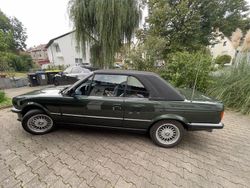 Grün Gebraucht 1989 BMW 325 Cabriolet Performance Cabrio | 15.000 €