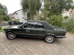 Grün Gebraucht 1989 BMW 325 Cabriolet Performance Cabrio | 17.000 €