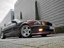 Rot Gebraucht 1996 BMW 528 Limousine | 7.100 €