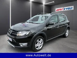 Schwarz Gebraucht 2015 Dacia Sandero Stepway Kleinwagen | 6.990 € (Guter Preis)