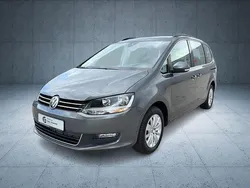 Grau Gebraucht 2022 VW Sharan Comfortline Van / Kleinbus | 24.700 € (Fairer Preis)