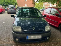 Blau Gebraucht 2000 Renault Clio II Limousine | 1.200 €