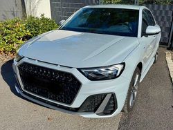 Grau Gebraucht 2020 Audi A1 Sportback S-Line Kleinwagen | 24.600 € (Fairer Preis)