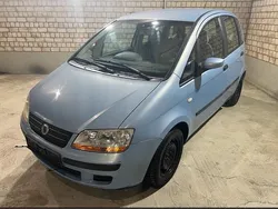 Grau Gebraucht 2004 Fiat Idea Van / Kleinbus | 2.200 € (Teuer)
