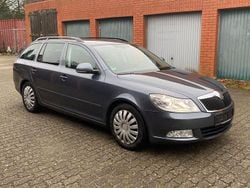 Grau Gebraucht 2011 Skoda Octavia Kombi | 4.300 € (Guter Preis)