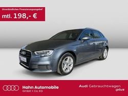 Grau Gebraucht 2018 Audi A3 Sportback Kleinwagen | 16.830 € (Fairer Preis)