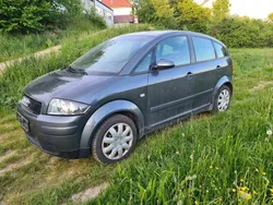 Grau Gebraucht 2003 Audi A2 Kleinwagen | 1.499 € (Guter Preis)