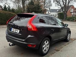 Grau Gebraucht 2011 Volvo XC60 SUV | 8.900 €