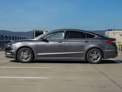 Grau Gebraucht 2018 Ford Mondeo Vignale Limousine | 17.400 € (Guter Preis)