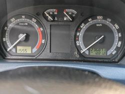 Grau Gebraucht 2005 Skoda Fabia Kleinwagen | 1.200 € (Fairer Preis)
