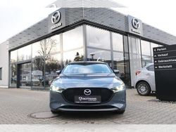 Grau (polymetal gray metallic) Neu 2025 Mazda 3 Exclusive-Line Limousine | 32.970 €