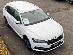 Weiß Gebraucht 2021 Skoda Superb Kombi | 18.740 € (Guter Preis)