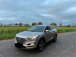 Gold Gebraucht 2016 Hyundai Tucson SUV | 16.500 € (Etwas zu teuer)
