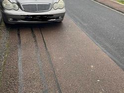 Grau Gebraucht 2004 Mercedes C180 Elegance Limousine | 3.600 € (Fairer Preis)