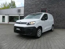 Weiß Gebraucht 2023 Citroën e-Berlingo Van / Kleinbus | 25.480 € (Guter Preis)