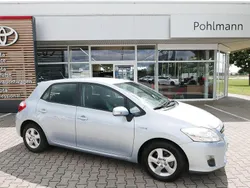 Blau Gebraucht 2011 Toyota Auris Hybrid Life Limousine | 12.230 € (Etwas zu teuer)
