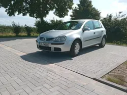 Silber Gebraucht 2006 VW Golf V Limousine | 2.600 € (Fairer Preis)